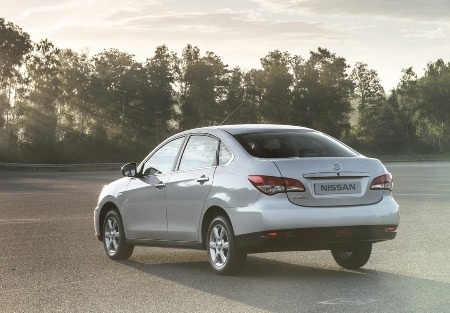 Nhàn nhạt Nissan Almera - 6 Nút bấm sưởi ghế